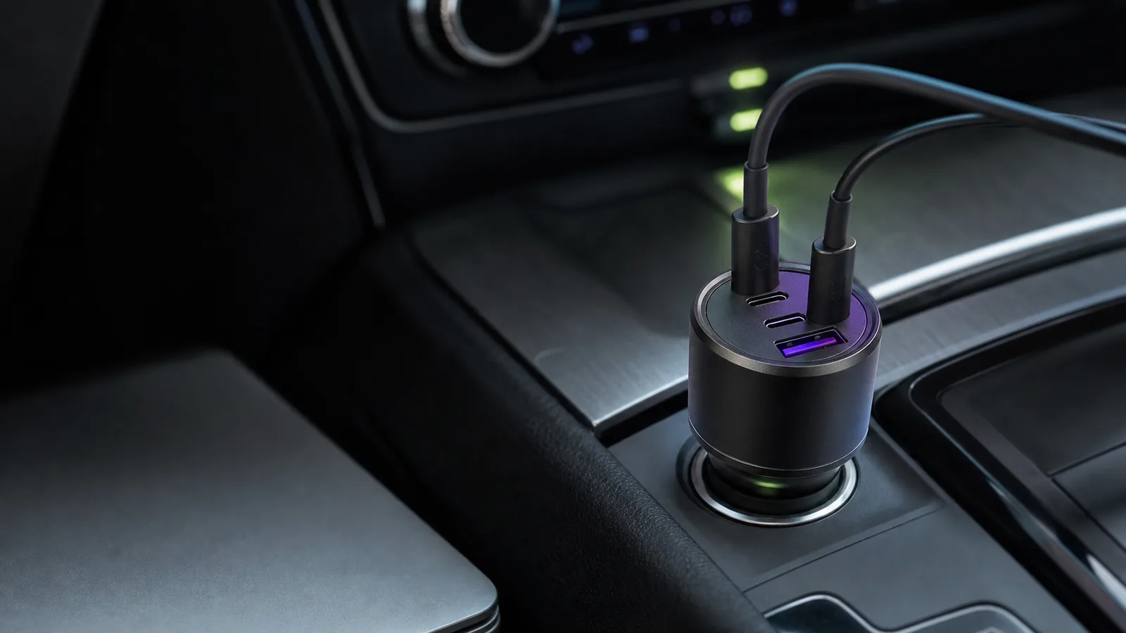 Anker 535 vs UGREEN 130W Car Charger: Which Should You Buy?