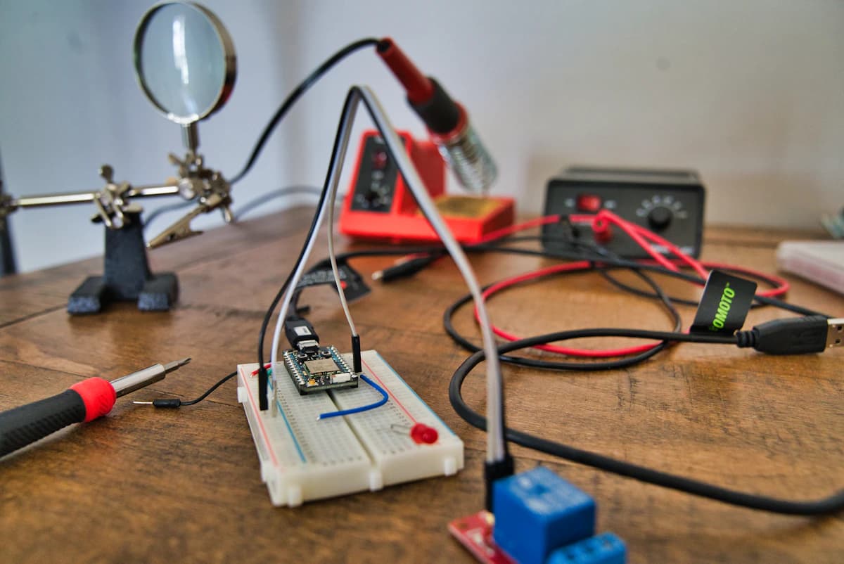 Repairability Is Dying: We Analyzed 250+ iFixit Teardown Scores From 2018 to 2026