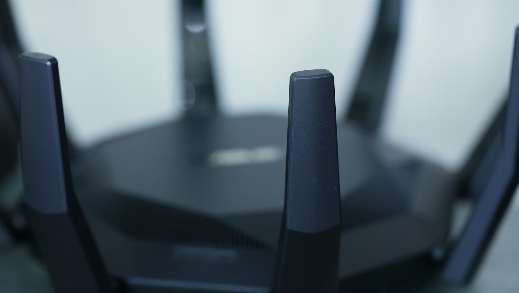 Best Wi-Fi Extenders (2026): Fix One Dead Zone Without Rebuilding Your Network